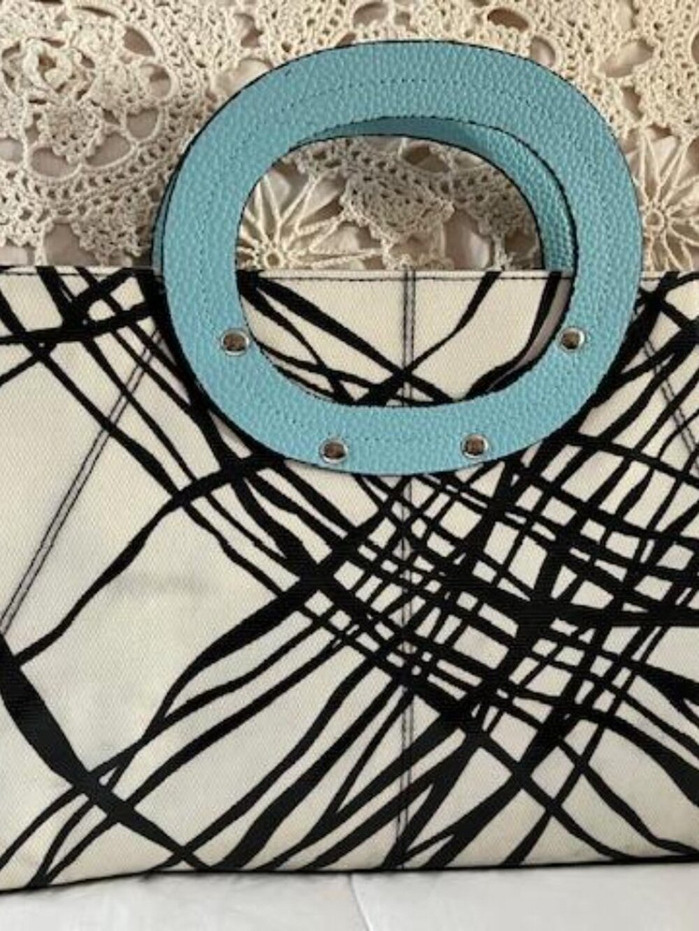 Halo Black & White Modern Design Handbag w/Turquoise Handle & Interior/Vintage - Picture 3 of 4